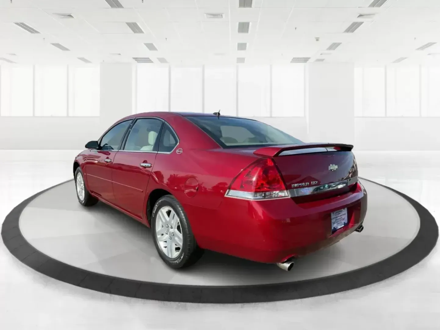 2007 Chevrolet Impala LTZ (2G1WU58R179) with an 3.9L V-6 variable valve control engine, located at 1184 Kauffman Ave, Fairborn, OH, 45324, (937) 908-9800, 39.807072, -84.031563 - Photo#4