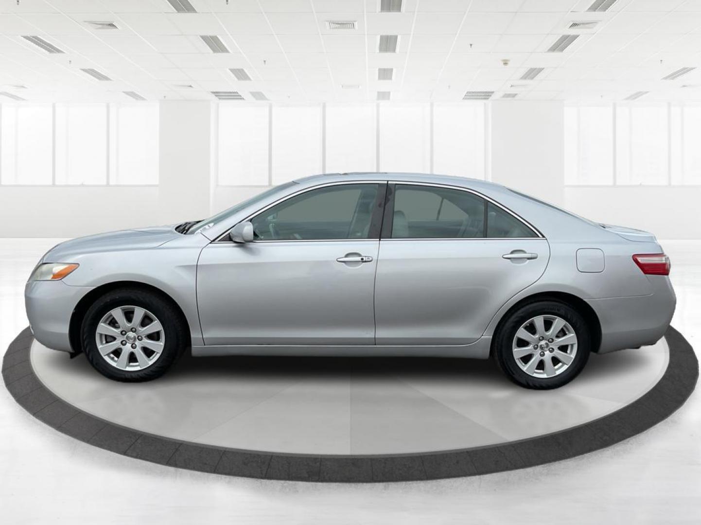 2007 Toyota Camry XLE V6 (4T1BK46K77U) with an 3.5L V-6 DOHC engine, located at 4508 South Dixie Dr, Moraine, OH, 45439, (937) 908-9800, 39.807072, -84.031563 - Photo#5