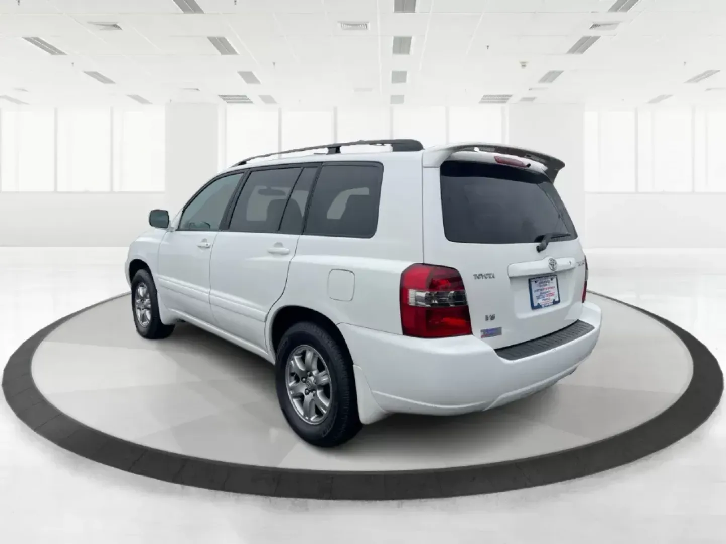 2007 Toyota Highlander V6 | Sport V6 (JTEGP21A370) with an 3.3L V-6 DOHC engine, located at 880 E. National Road, OH, 45377, (937) 908-9800, 39.891918, -84.183975 - Photo#4