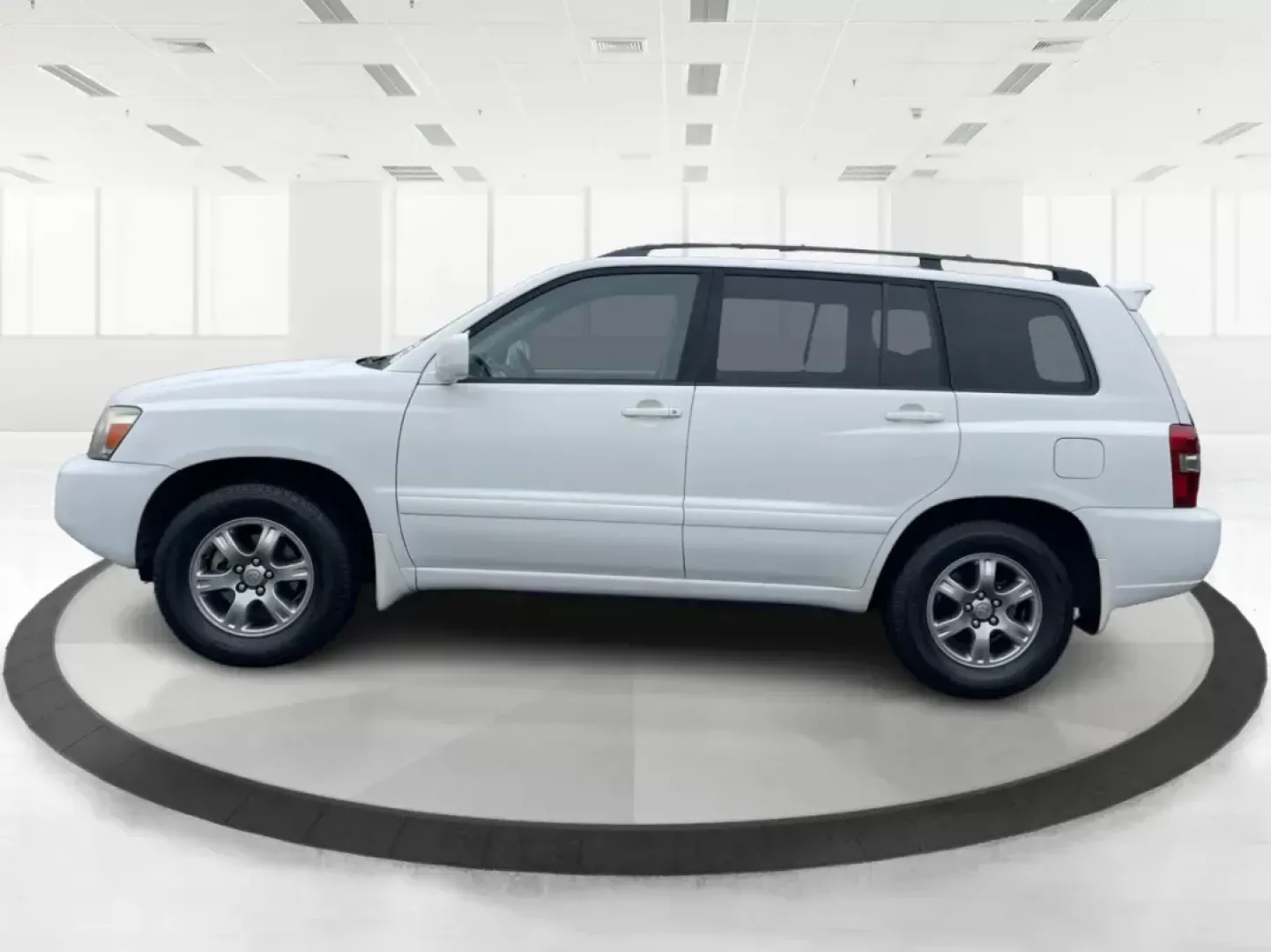 2007 Toyota Highlander V6 | Sport V6 (JTEGP21A370) with an 3.3L V-6 DOHC engine, located at 880 E. National Road, OH, 45377, (937) 908-9800, 39.891918, -84.183975 - Photo#5