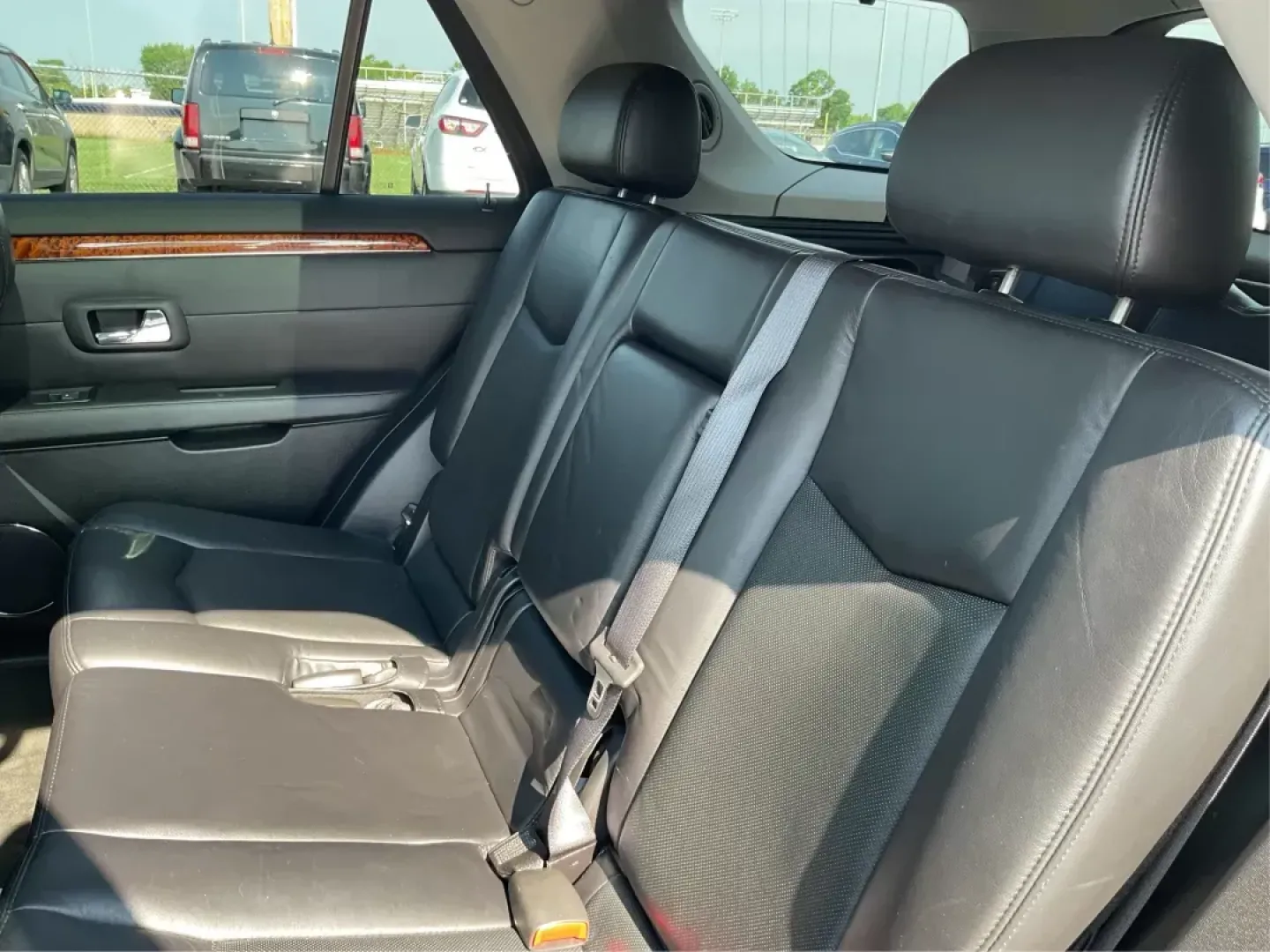 2008 Cadillac SRX V6 (1GYEE437480) with an 3.6L V-6 DOHC engine, located at 1951 S Dayton Lakeview Rd., New Carlisle, OH, 45344, (937) 908-9800, 39.890999, -84.050255 - Photo#9