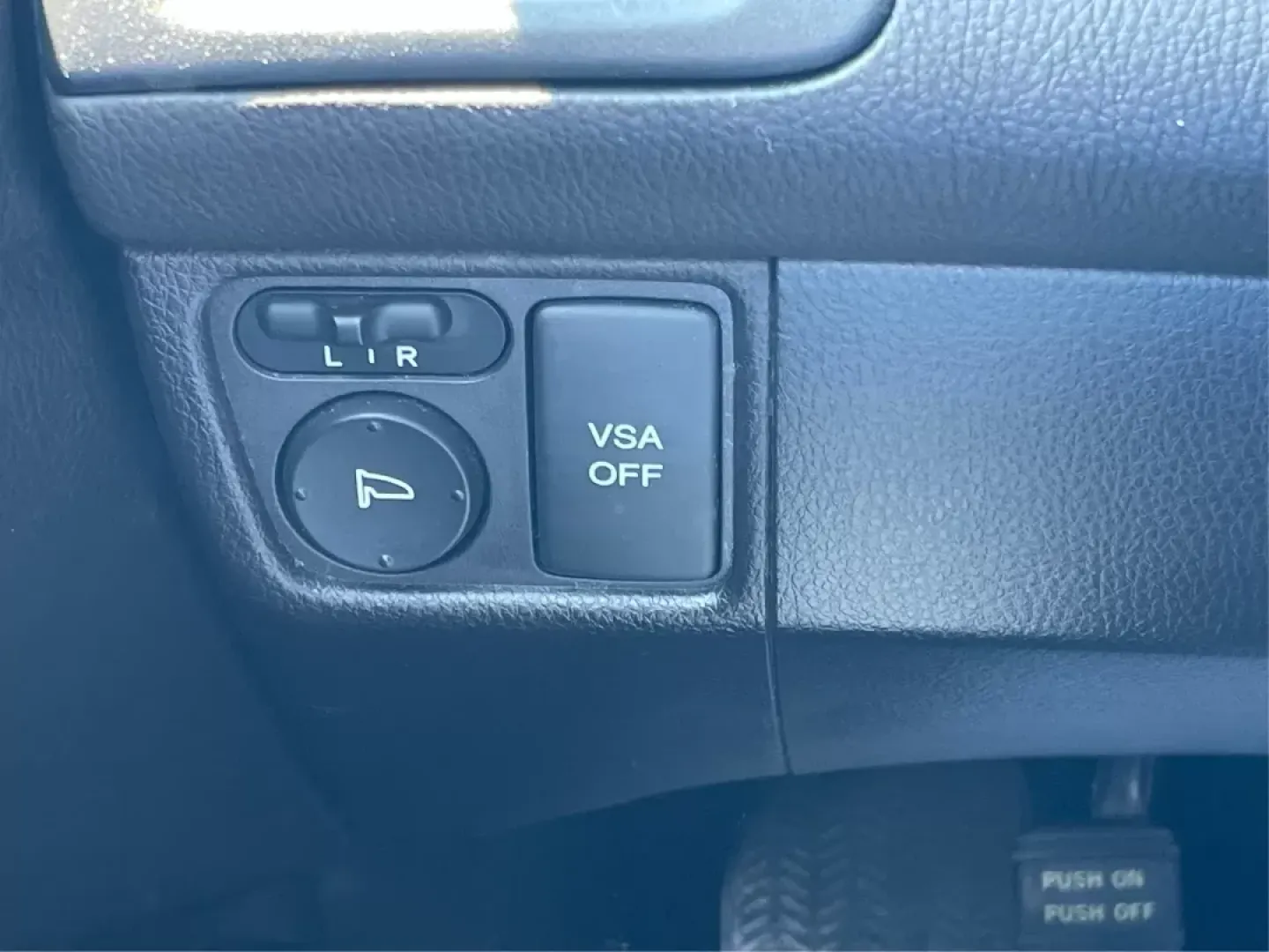 2010 Acura RDX SH-AWD w/Tech (5J8TB1H52AA) with an Other engine, located at 1099 N County Rd 25A , Troy, OH, 45373, (937) 908-9800, 40.057041, -84.215462 - Photo#16