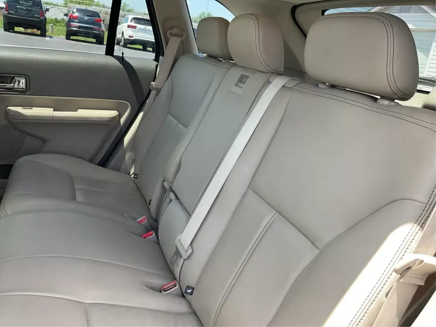 2010 Ford Edge Limited (2FMDK3KC4AB) with an Duratec 3.5L V-6 DOHC engine, located at 1230 East Main St, Xenia, OH, 45385, (937) 908-9800, 39.688042, -83.910538 - Photo#9