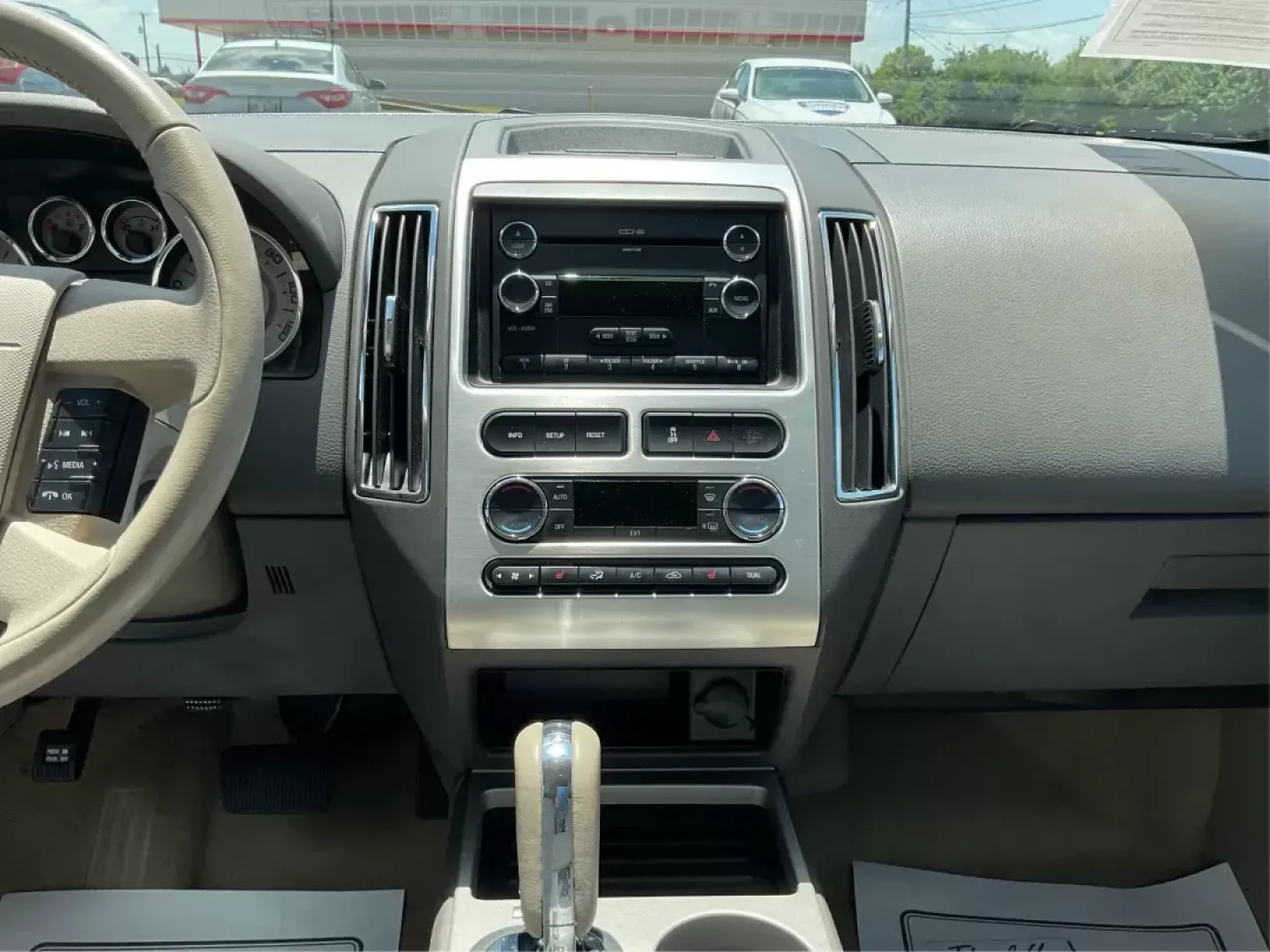 2010 Ford Edge Limited (2FMDK3KC4AB) with an Duratec 3.5L V-6 DOHC engine, located at 1230 East Main St, Xenia, OH, 45385, (937) 908-9800, 39.688042, -83.910538 - Photo#12