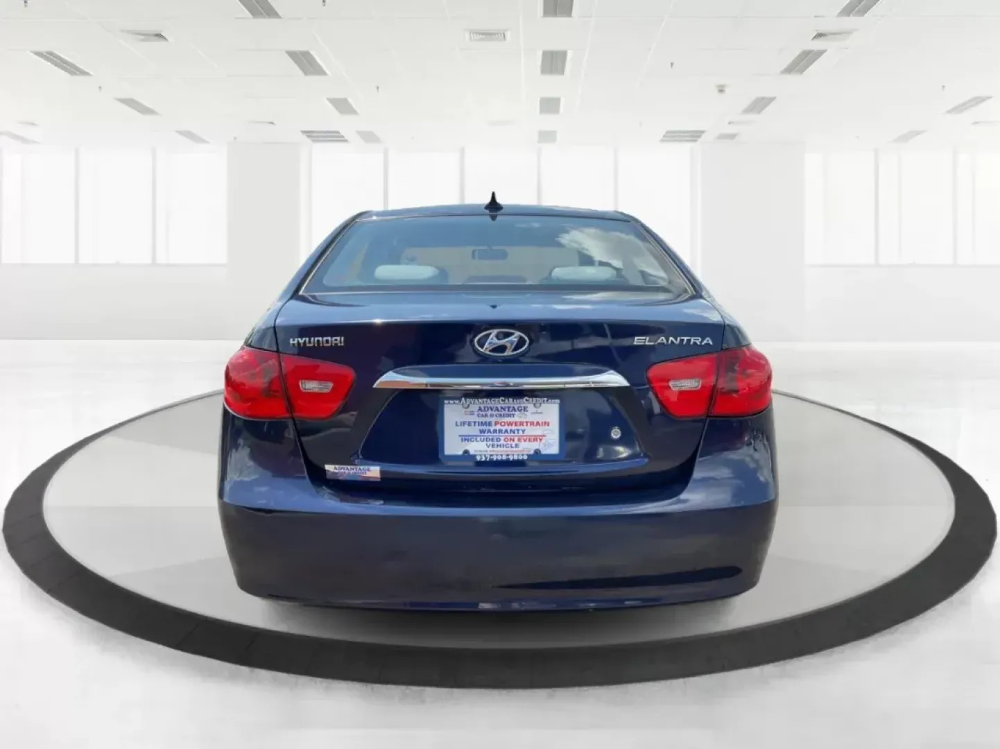 2010 Hyundai Elantra GLS (KMHDU4AD8AU) with an 2L I-4 DOHC engine, located at 1230 East Main St, Xenia, OH, 45385, (937) 908-9800, 39.688042, -83.910538 - Photo#4