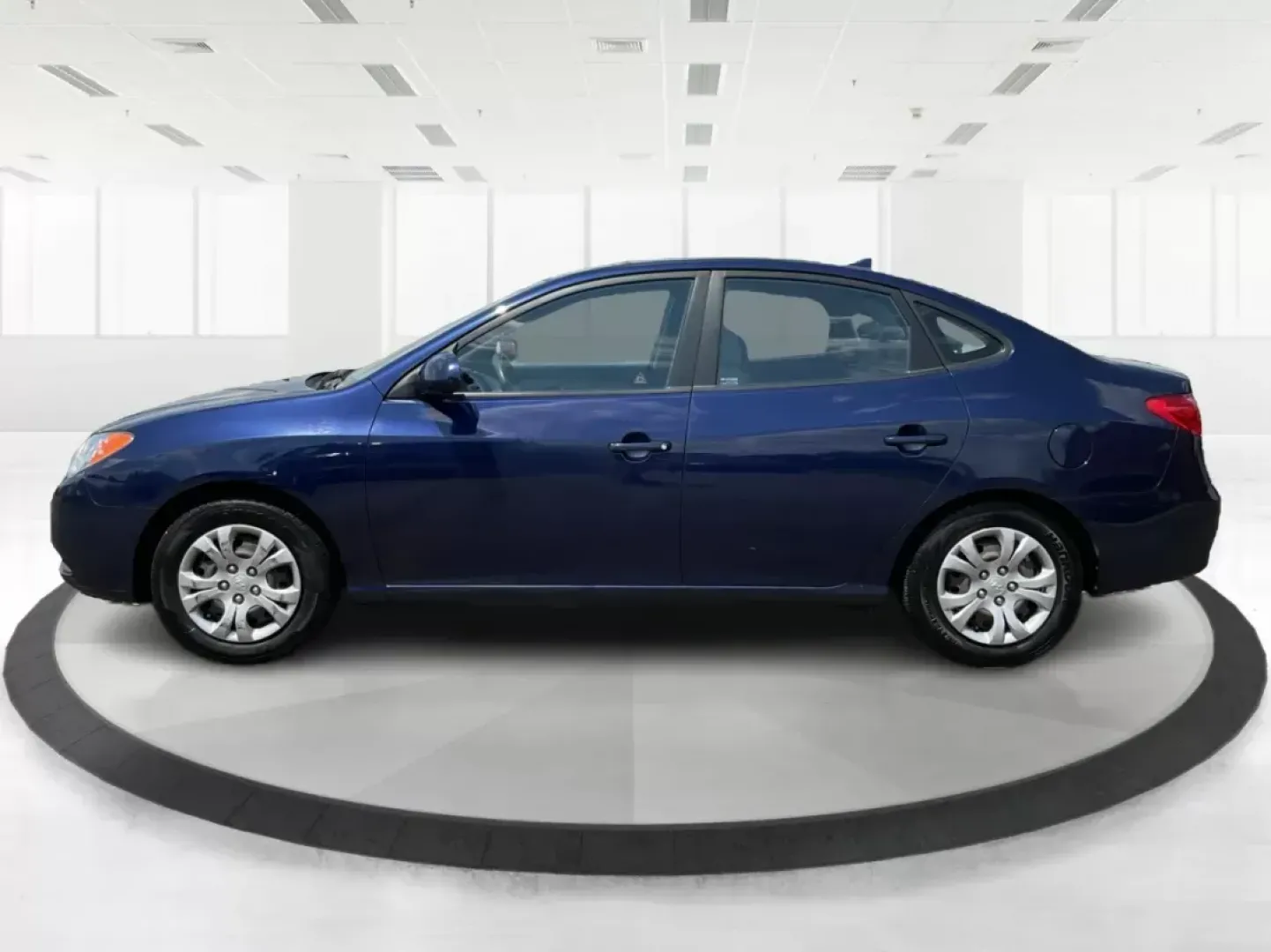 2010 Hyundai Elantra GLS (KMHDU4AD8AU) with an 2L I-4 DOHC engine, located at 1230 East Main St, Xenia, OH, 45385, (937) 908-9800, 39.688042, -83.910538 - Photo#6