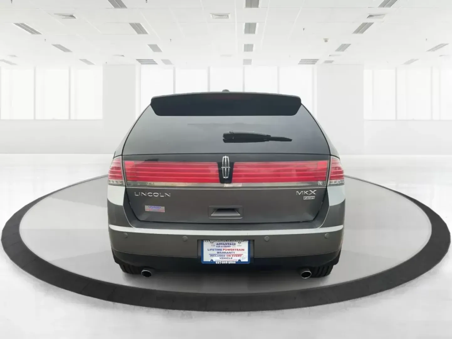 2010 Lincoln MKX AWD (2LMDJ8JC8AB) with an Other engine, located at 8750 N County Rd 25A, Piqua, OH, 45356, (937) 908-9800, 40.164391, -84.232513 - Photo#3