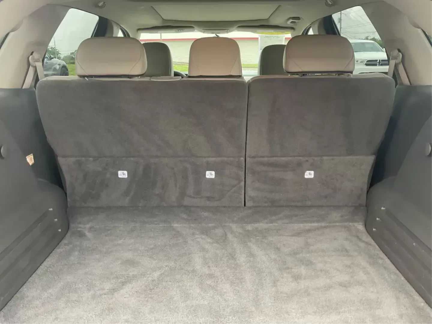 2010 Lincoln MKX AWD (2LMDJ8JC8AB) with an Other engine, located at 8750 N County Rd 25A, Piqua, OH, 45356, (937) 908-9800, 40.164391, -84.232513 - Photo#11