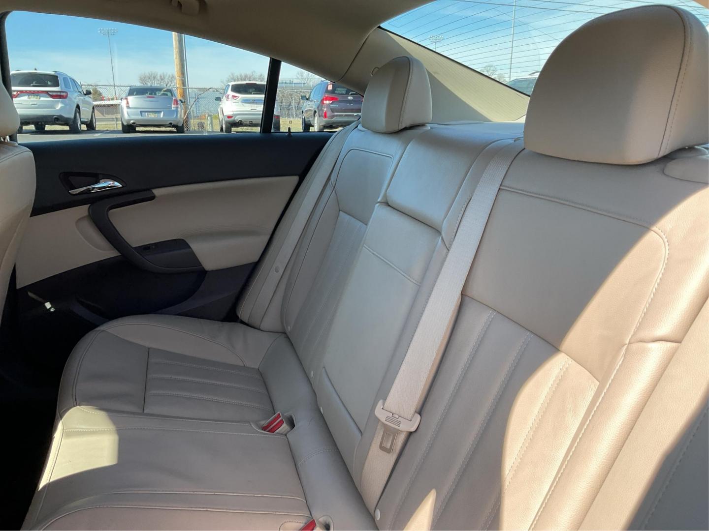 2011 Carbon Black Metallic Buick Regal CXL - 4XL (W04GS5EC9B1) with an 2.4L L4 DOHC 16V engine, 6-Speed Automatic transmission, located at 1184 Kauffman Ave, Fairborn, OH, 45324, (937) 908-9800, 39.807072, -84.031563 - Photo#9
