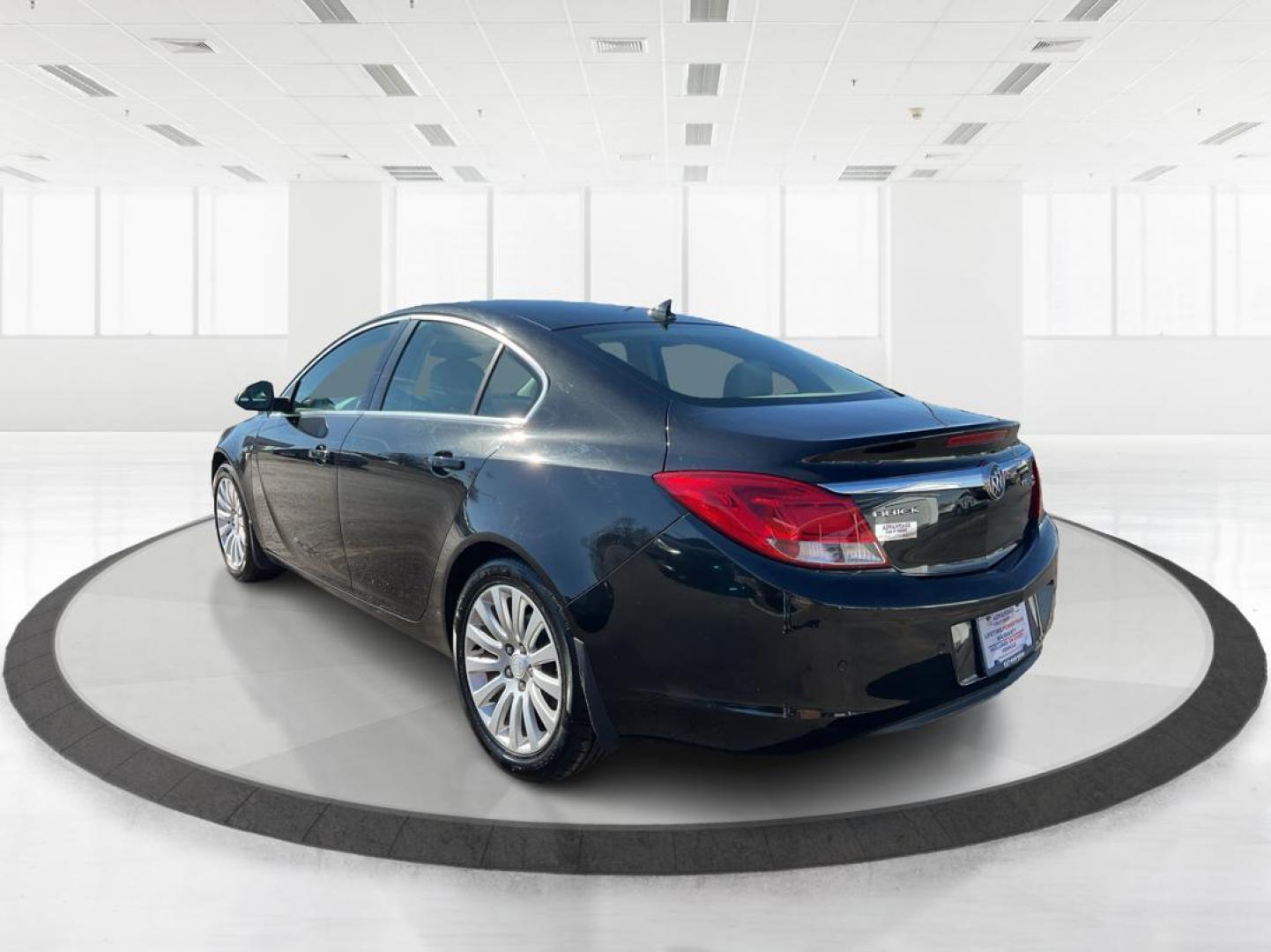 2011 Carbon Black Metallic Buick Regal CXL - 4XL (W04GS5EC9B1) with an 2.4L L4 DOHC 16V engine, 6-Speed Automatic transmission, located at 1184 Kauffman Ave, Fairborn, OH, 45324, (937) 908-9800, 39.807072, -84.031563 - Photo#4