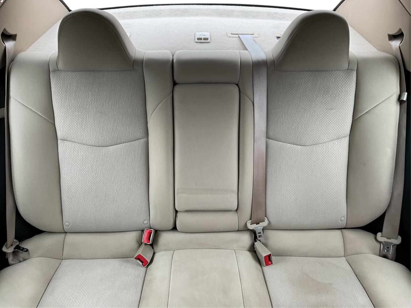 2011 Chrysler 200 Touring (1C3BC1FG5BN) with an 3.6L V6 DOHC 24V FFV engine, 6-Speed Automatic transmission, located at 880 E. National Road, OH, 45377, (937) 908-9800, 39.891918, -84.183975 - Photo#13