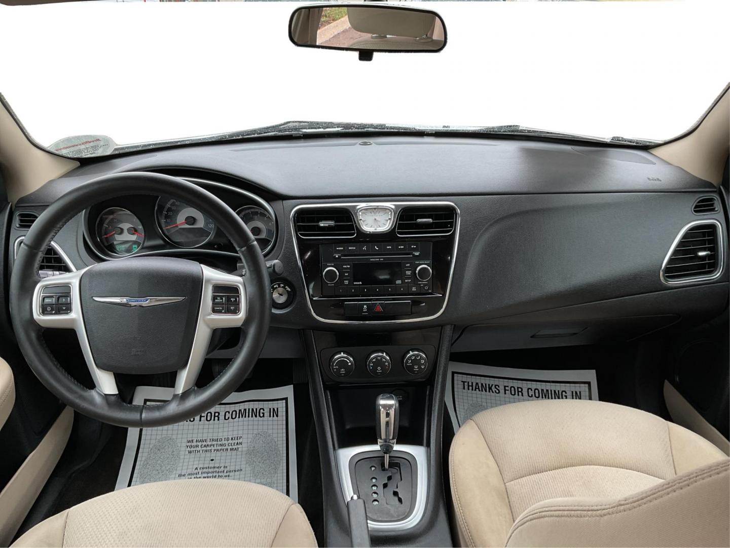 2011 Chrysler 200 Touring (1C3BC1FG5BN) with an 3.6L V6 DOHC 24V FFV engine, 6-Speed Automatic transmission, located at 880 E. National Road, OH, 45377, (937) 908-9800, 39.891918, -84.183975 - Photo#19