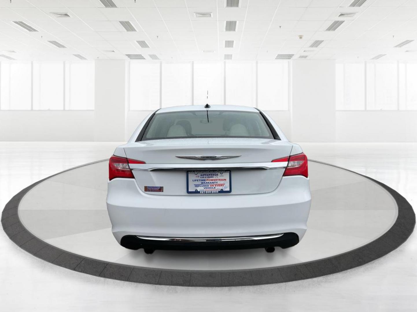 2011 Chrysler 200 Touring (1C3BC1FG5BN) with an 3.6L V6 DOHC 24V FFV engine, 6-Speed Automatic transmission, located at 880 E. National Road, OH, 45377, (937) 908-9800, 39.891918, -84.183975 - Photo#3