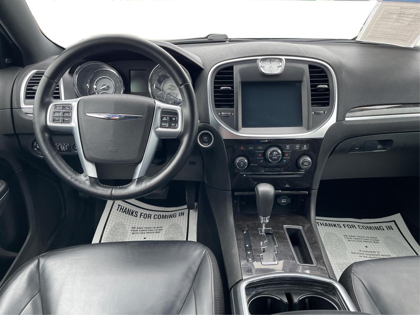 2011 Blackberry Pearl Chrysler 300 Limited RWD (2C3CA5CG4BH) with an 3.6L V6 SOHC 24V engine, 5-Speed Automatic transmission, located at 1184 Kauffman Ave, Fairborn, OH, 45324, (937) 908-9800, 39.807072, -84.031563 - Photo#19