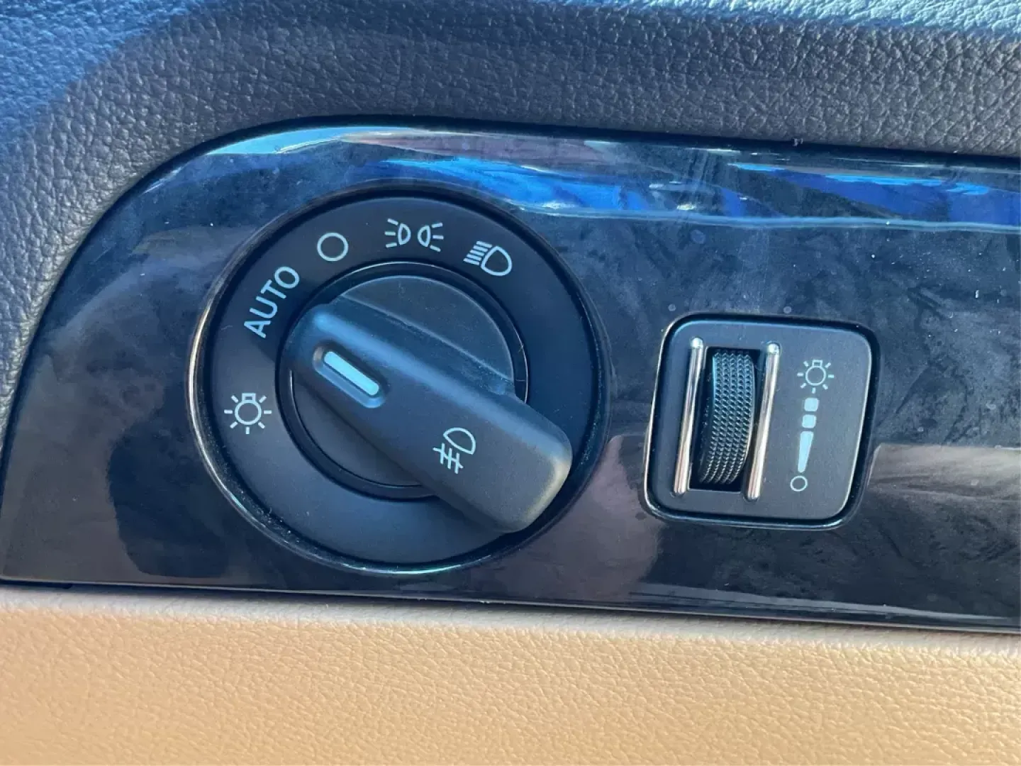 2011 Dodge Durango Citadel (1D4RE5GG4BC) with an Other engine, located at 1099 N County Rd 25A , Troy, OH, 45373, (937) 908-9800, 40.057041, -84.215462 - Photo#17