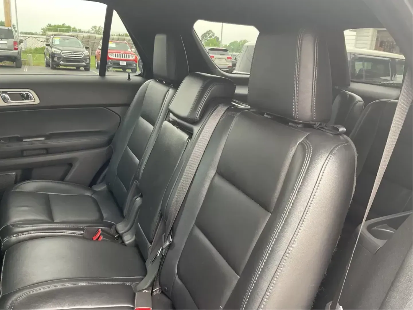 2011 Ford Explorer Limited (1FMHK8F80BG) with an 3.5L V-6 DOHC engine, located at 1230 East Main St, Xenia, OH, 45385, (937) 908-9800, 39.688042, -83.910538 - Photo#9