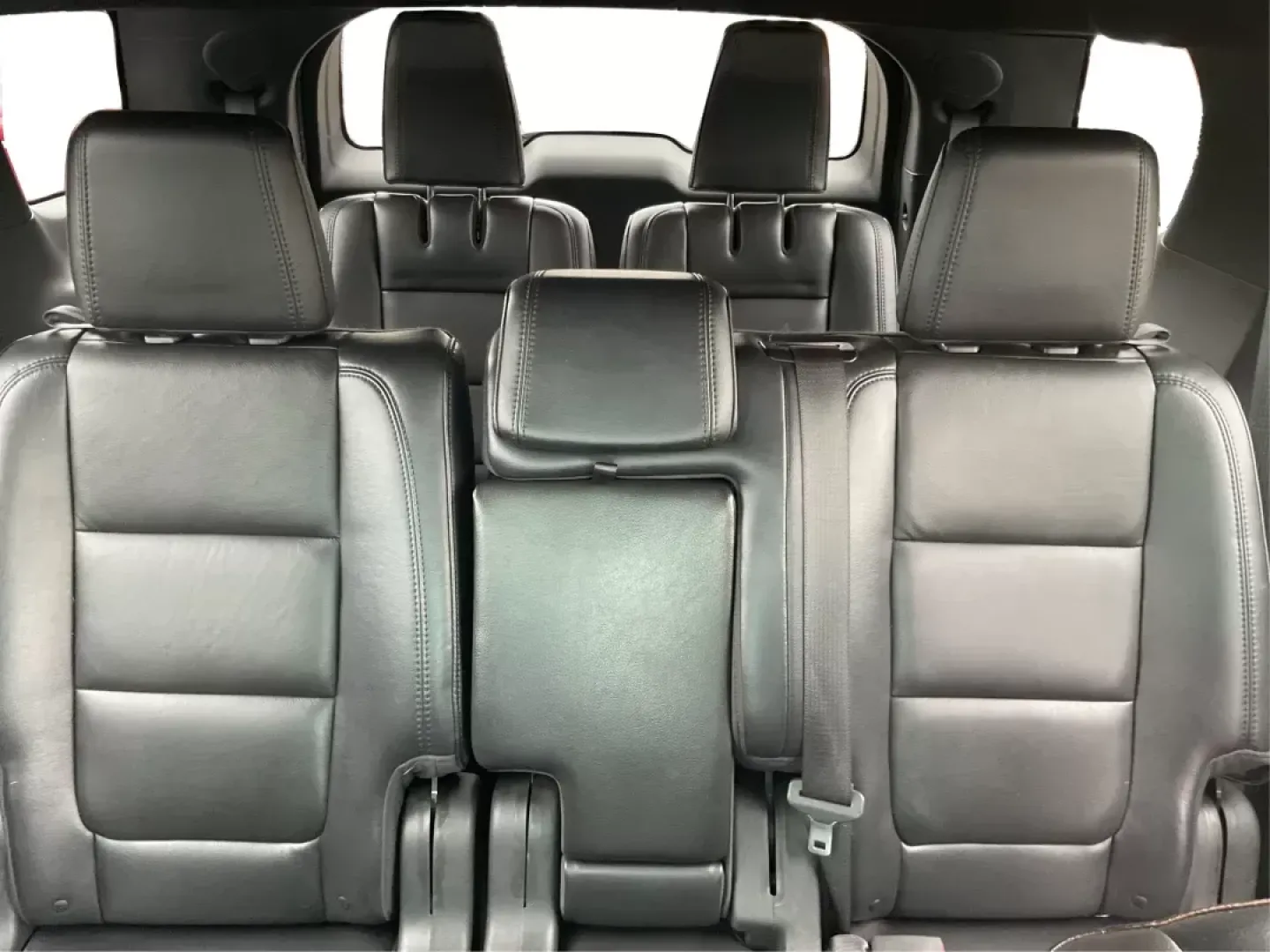 2011 Ford Explorer Limited (1FMHK8F80BG) with an 3.5L V-6 DOHC engine, located at 1230 East Main St, Xenia, OH, 45385, (937) 908-9800, 39.688042, -83.910538 - Photo#12