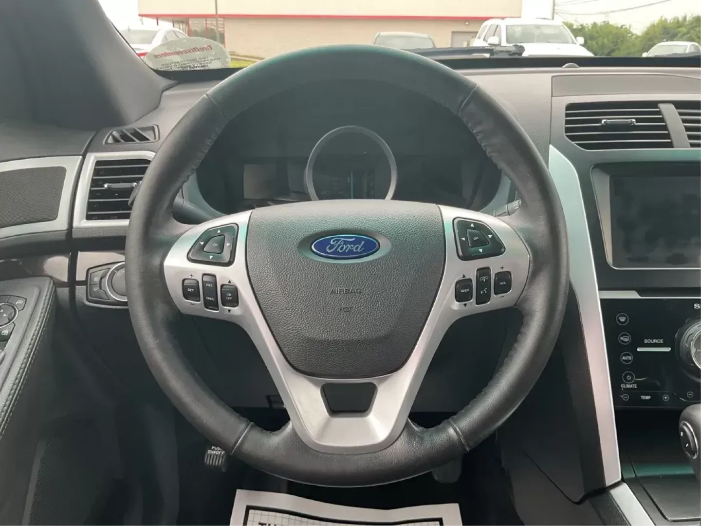 2011 Ford Explorer Limited (1FMHK8F80BG) with an 3.5L V-6 DOHC engine, located at 1230 East Main St, Xenia, OH, 45385, (937) 908-9800, 39.688042, -83.910538 - Photo#14