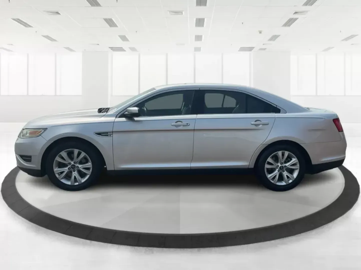 2011 Ford Taurus SEL (1FAHP2EW4BG) with an Duratec 3.5L V-6 DOHC engine, located at 401 Woodman Dr, Riverside, OH, 45431, (937) 908-9800, 39.761024, -84.120956 - Photo#5
