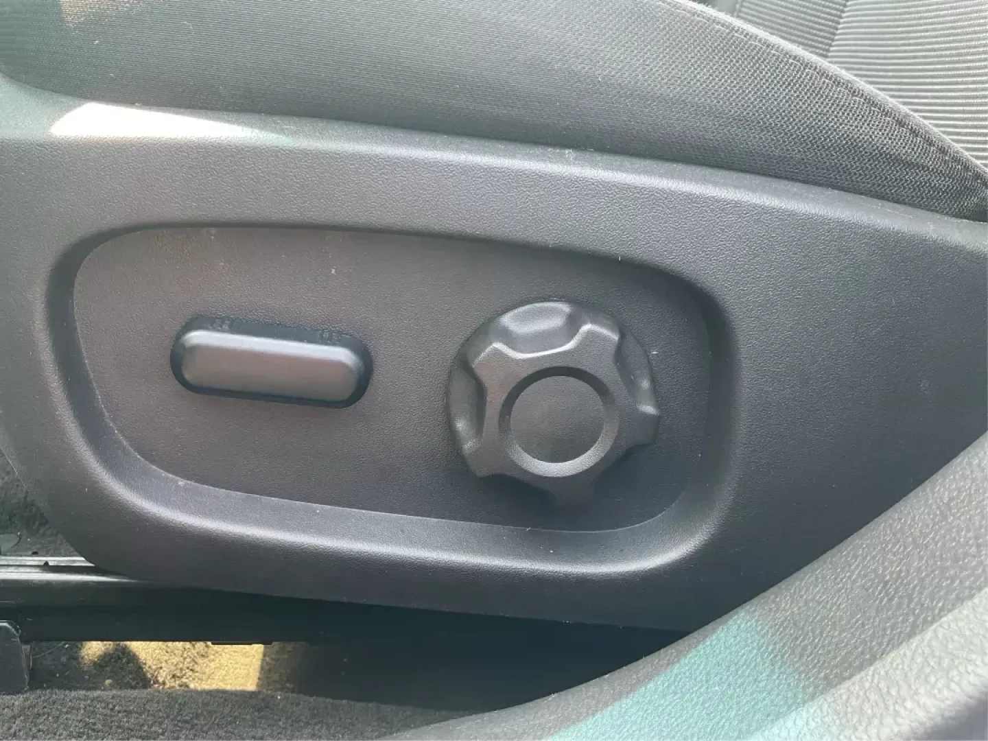 2011 Ford Taurus SEL (1FAHP2EW4BG) with an Duratec 3.5L V-6 DOHC engine, located at 401 Woodman Dr, Riverside, OH, 45431, (937) 908-9800, 39.761024, -84.120956 - Photo#17