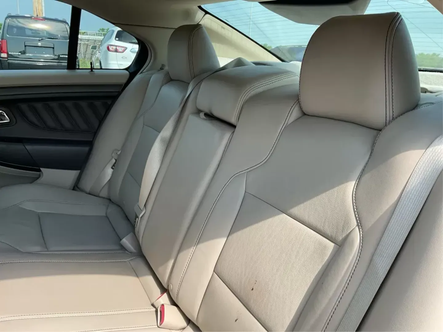 2011 Ford Taurus SEL (1FAHP2EW5BG) with an Duratec 3.5L V-6 DOHC engine, located at 8750 N County Rd 25A, Piqua, OH, 45356, (937) 908-9800, 40.164391, -84.232513 - Photo#9