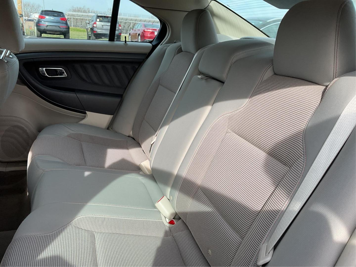 2011 Ford Taurus SEL (1FAHP2HW0BG) with an Duratec 3.5L V-6 DOHC engine, located at 1099 N County Rd 25A , Troy, OH, 45373, (937) 908-9800, 40.057041, -84.215462 - Photo#9