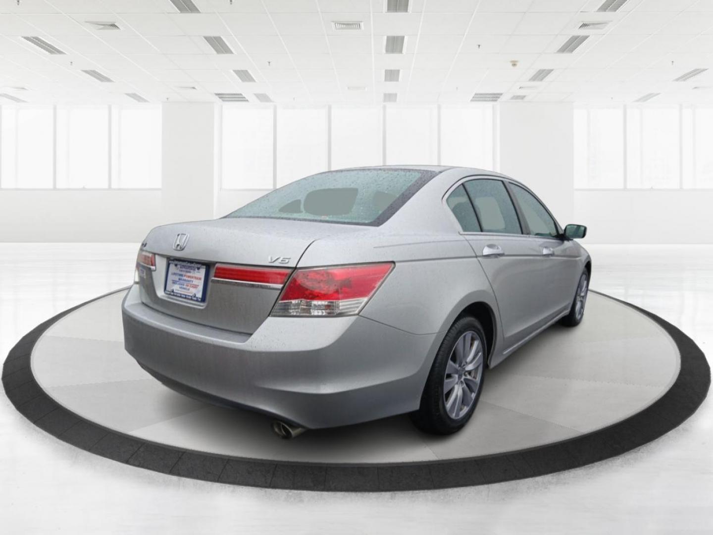 2011 Honda Accord EX-L V-6 Sedan AT (1HGCP3F82BA) with an 3.5L V6 SOHC 24V engine, 5-Speed Automatic transmission, located at 1184 Kauffman Ave, Fairborn, OH, 45324, (937) 908-9800, 39.807072, -84.031563 - Photo#2