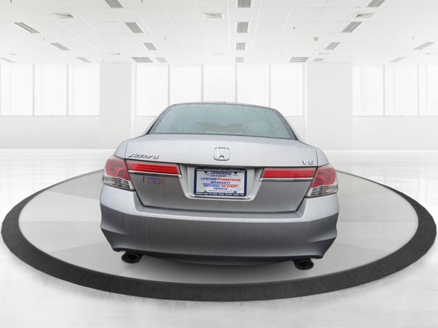 2011 Honda Accord EX-L V-6 Sedan AT (1HGCP3F82BA) with an 3.5L V6 SOHC 24V engine, 5-Speed Automatic transmission, located at 1184 Kauffman Ave, Fairborn, OH, 45324, (937) 908-9800, 39.807072, -84.031563 - Photo#3