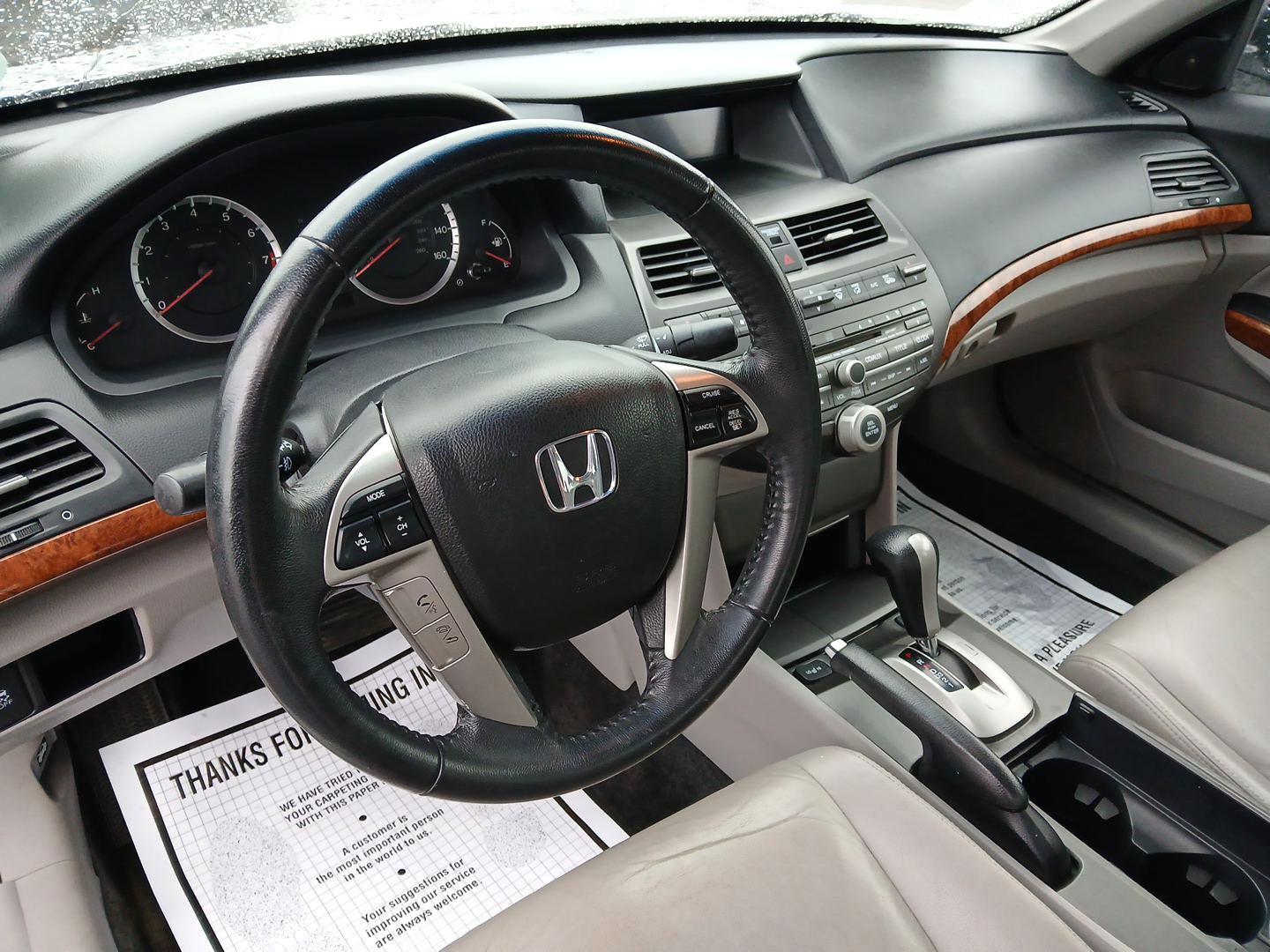 2011 Honda Accord EX-L V-6 Sedan AT (1HGCP3F82BA) with an 3.5L V6 SOHC 24V engine, 5-Speed Automatic transmission, located at 1184 Kauffman Ave, Fairborn, OH, 45324, (937) 908-9800, 39.807072, -84.031563 - Photo#8