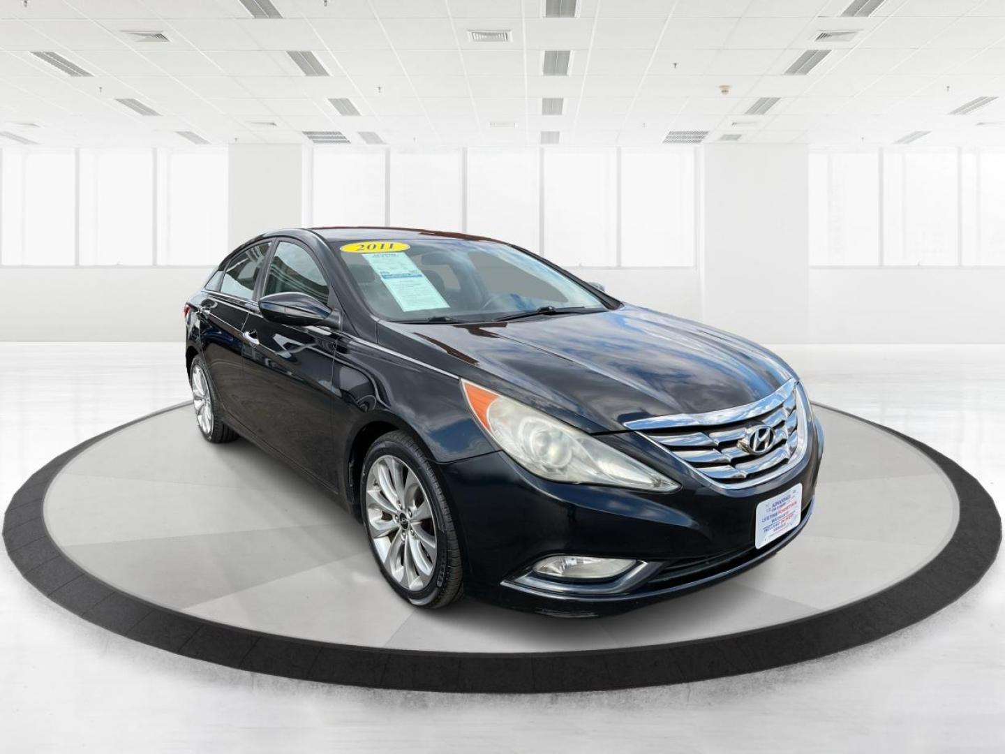 2011 Hyundai Sonata SE (5NPEC4AC5BH) with an 2.4L I-4 gasoline direct injection engine, located at 401 Woodman Dr, Riverside, OH, 45431, (937) 908-9800, 39.761024, -84.120956 - Photo#0