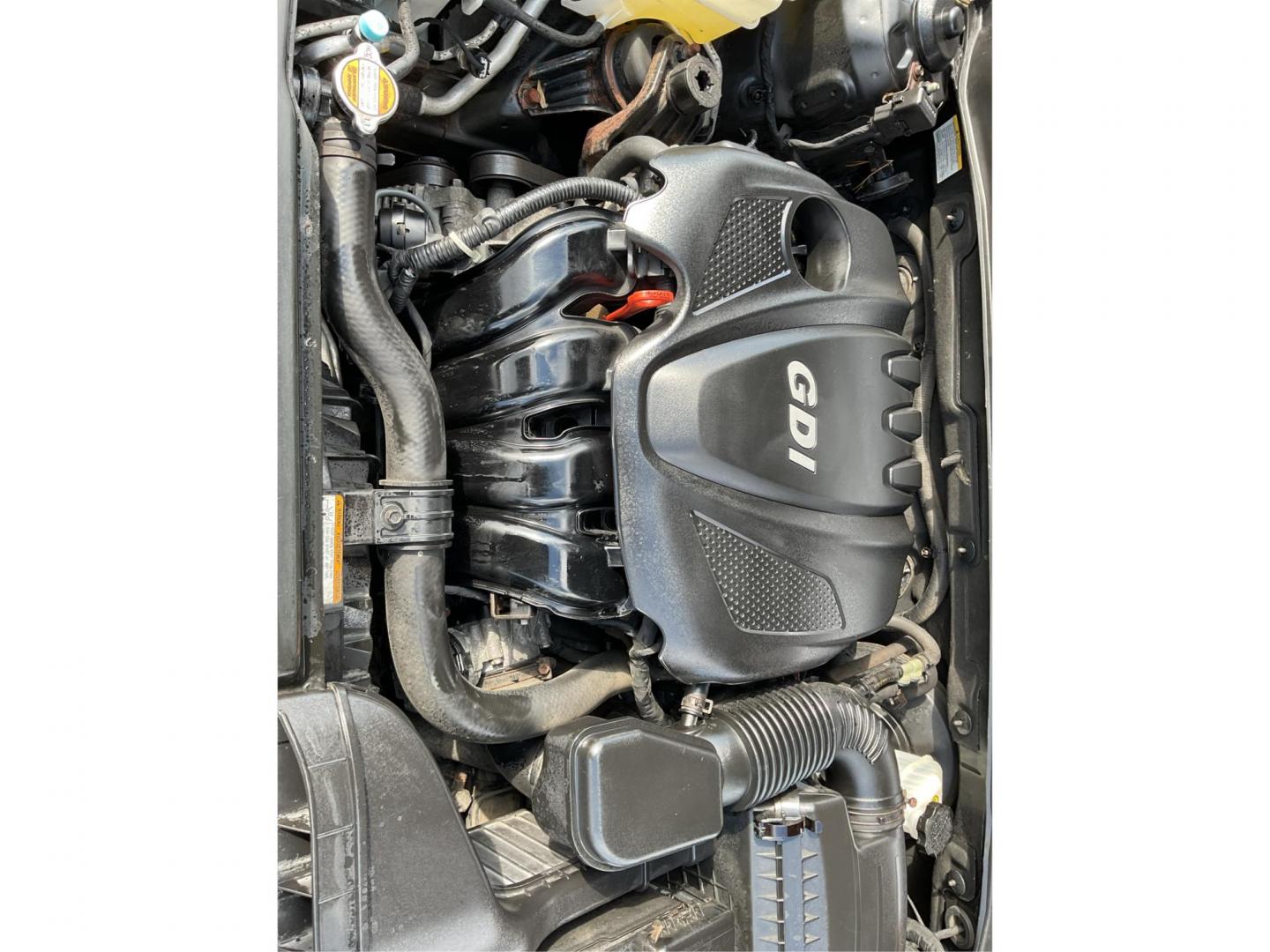 2011 Hyundai Sonata SE (5NPEC4AC5BH) with an 2.4L I-4 gasoline direct injection engine, located at 401 Woodman Dr, Riverside, OH, 45431, (937) 908-9800, 39.761024, -84.120956 - Photo#10