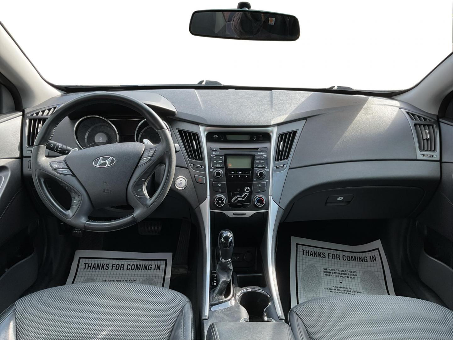2011 Hyundai Sonata SE (5NPEC4AC5BH) with an 2.4L I-4 gasoline direct injection engine, located at 401 Woodman Dr, Riverside, OH, 45431, (937) 908-9800, 39.761024, -84.120956 - Photo#19