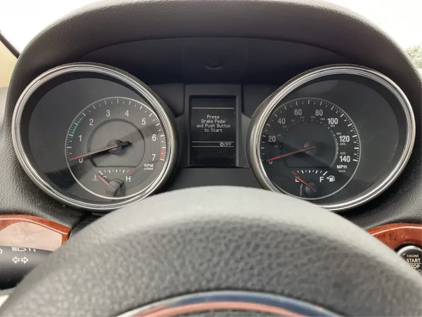 2011 Jeep Grand Cherokee Limited (1J4RR5GG2BC) with an Other engine, located at 1184 Kauffman Ave, Fairborn, OH, 45324, (937) 908-9800, 39.807072, -84.031563 - Photo#15
