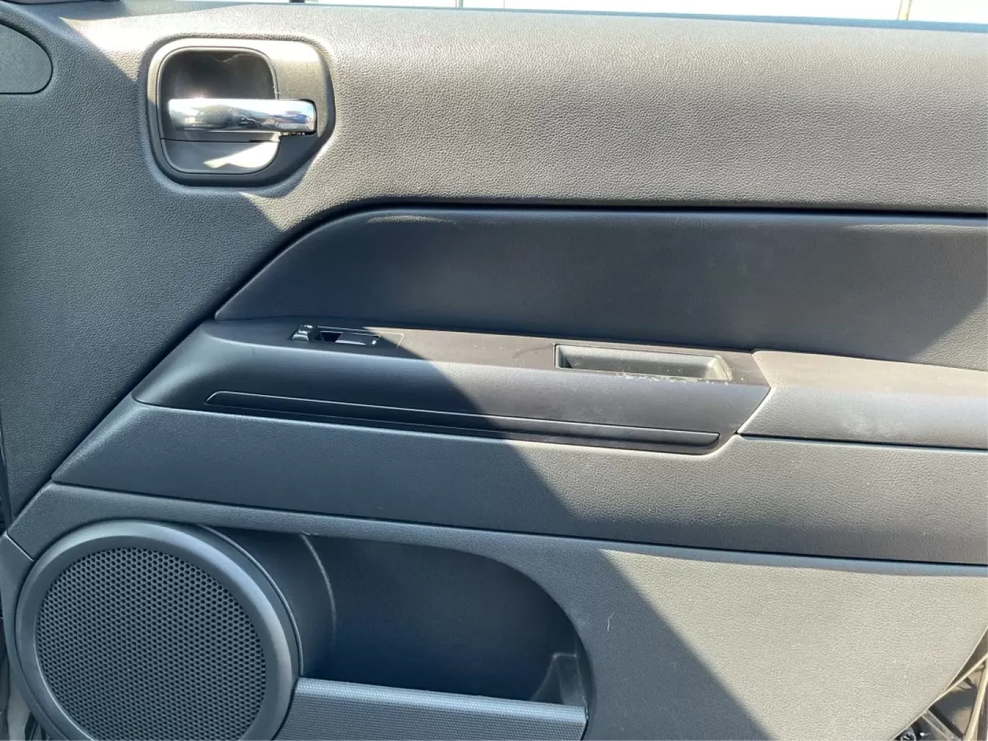 2018 Kia Optima LX (KNAGT4L33J5) with an Theta II 2.4L I-4 gasoline direct injection engine, located at 401 Woodman Dr, Riverside, OH, 45431, (937) 908-9800, 39.761024, -84.120956 - Photo#17