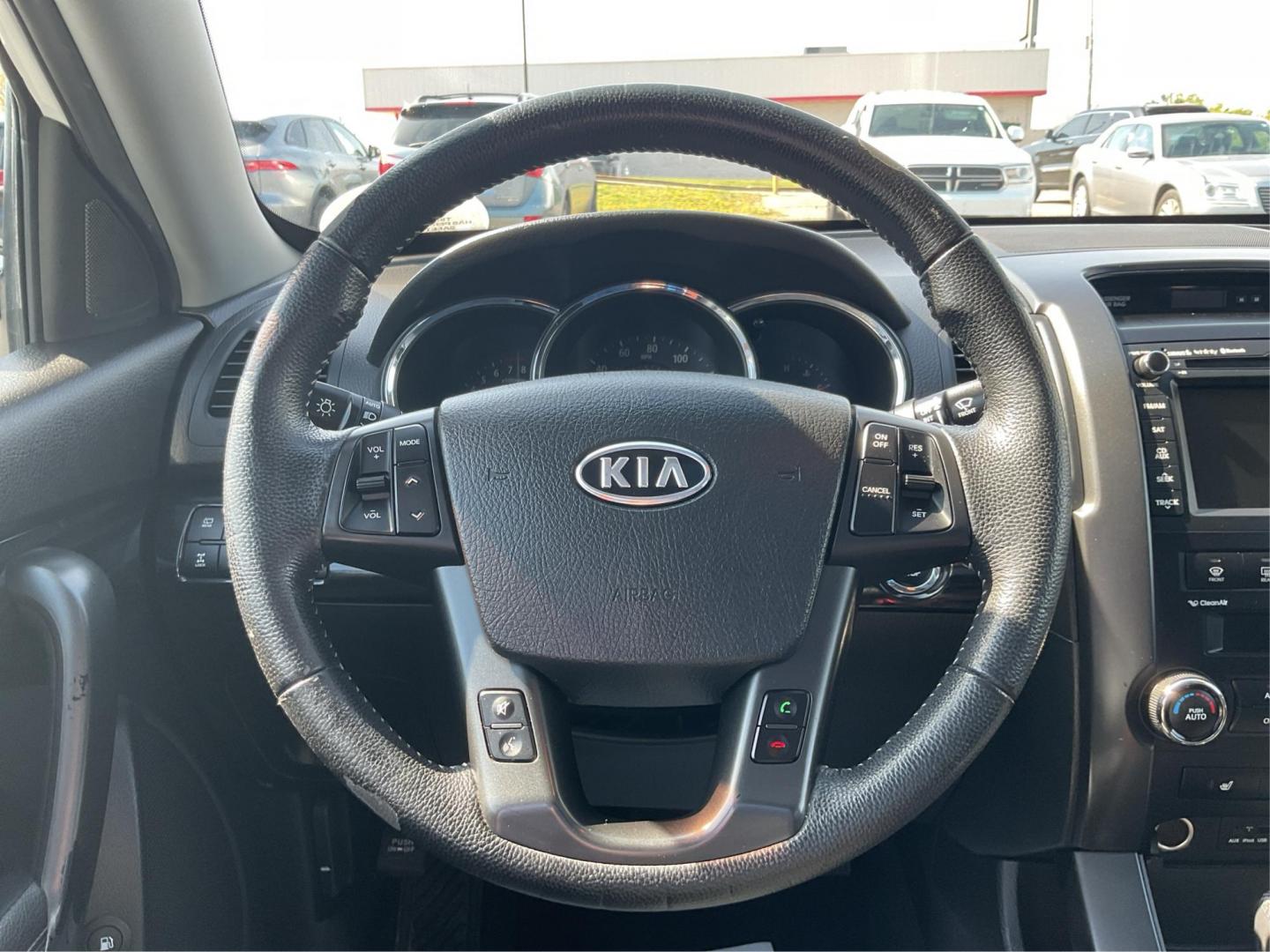 2011 Kia Sorento EX V6 (5XYKUDA22BG) with an 3.5L V-6 DOHC engine, located at 4508 South Dixie Dr, Moraine, OH, 45439, (937) 908-9800, 39.807072, -84.031563 - Photo#15