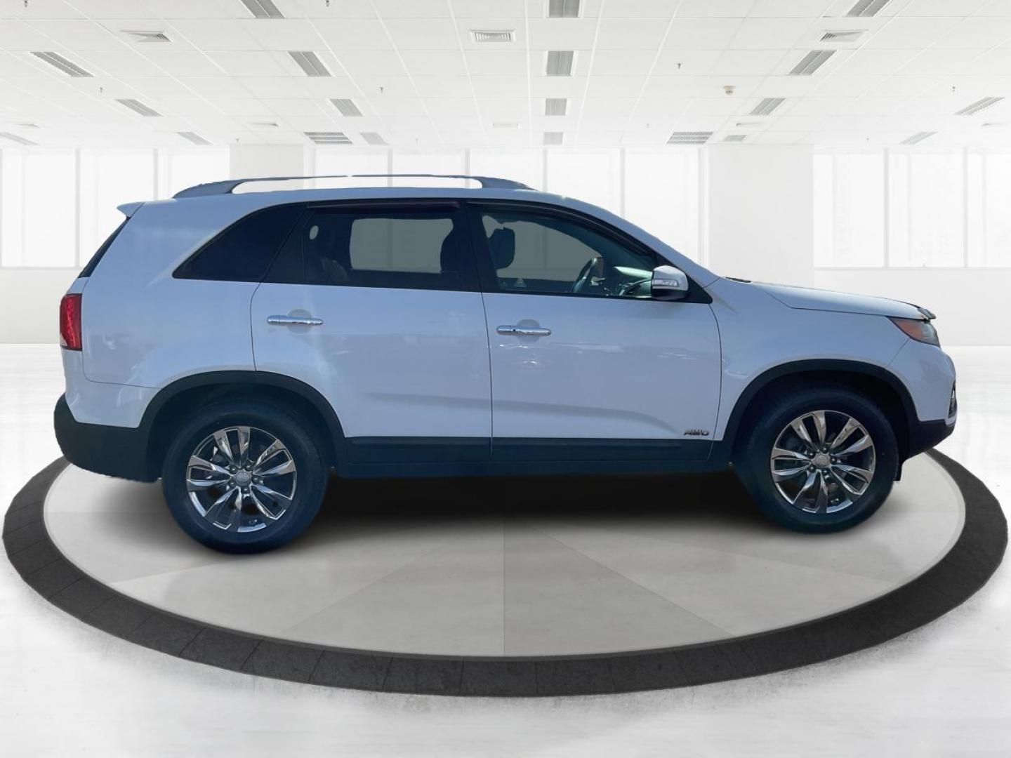 2011 Kia Sorento EX V6 (5XYKUDA22BG) with an 3.5L V-6 DOHC engine, located at 4508 South Dixie Dr, Moraine, OH, 45439, (937) 908-9800, 39.807072, -84.031563 - Photo#1