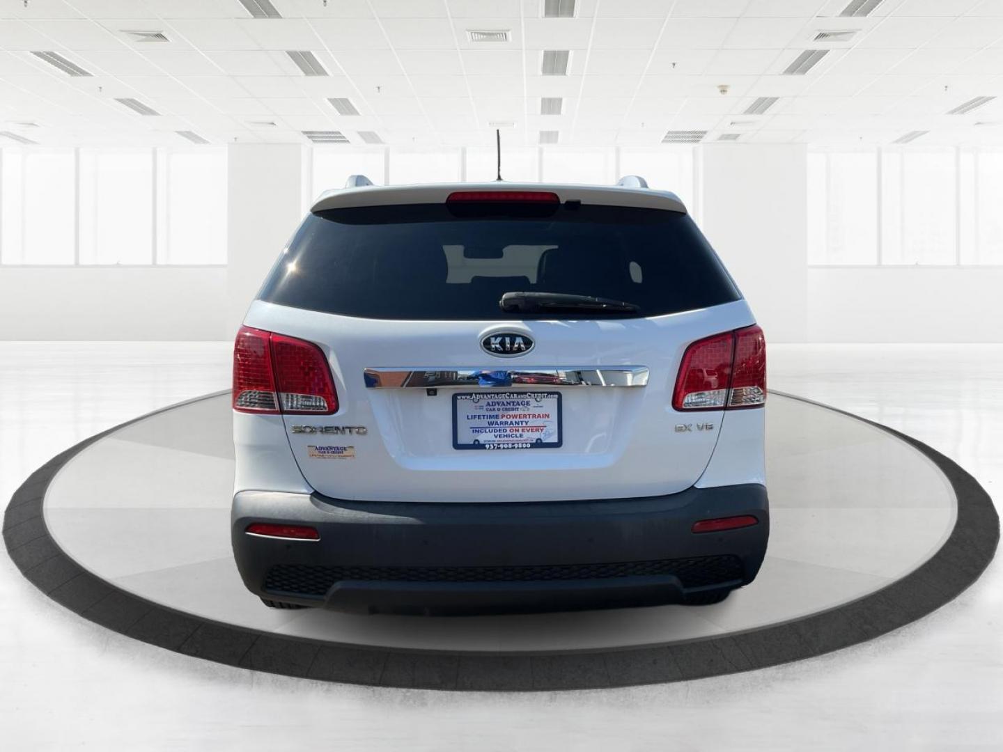 2011 Kia Sorento EX V6 (5XYKUDA22BG) with an 3.5L V-6 DOHC engine, located at 4508 South Dixie Dr, Moraine, OH, 45439, (937) 908-9800, 39.807072, -84.031563 - Photo#3