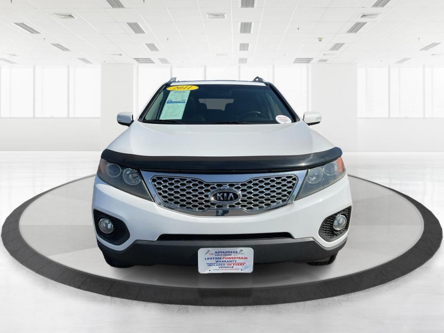 2011 Kia Sorento EX V6 (5XYKUDA22BG) with an 3.5L V-6 DOHC engine, located at 4508 South Dixie Dr, Moraine, OH, 45439, (937) 908-9800, 39.807072, -84.031563 - Photo#6