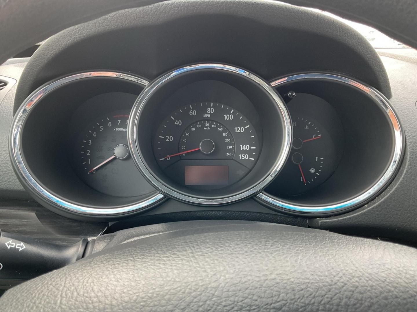 2011 Kia Sorento LX (5XYKT4A10BG) with an 2.4L I-4 DOHC engine, located at 1230 East Main St, Xenia, OH, 45385, (937) 908-9800, 39.688042, -83.910538 - Photo#14