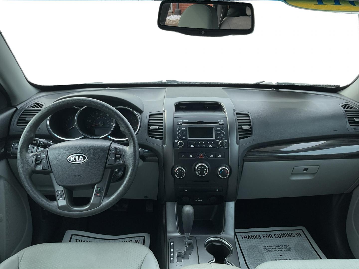 2011 Kia Sorento LX (5XYKT4A10BG) with an 2.4L I-4 DOHC engine, located at 1230 East Main St, Xenia, OH, 45385, (937) 908-9800, 39.688042, -83.910538 - Photo#19