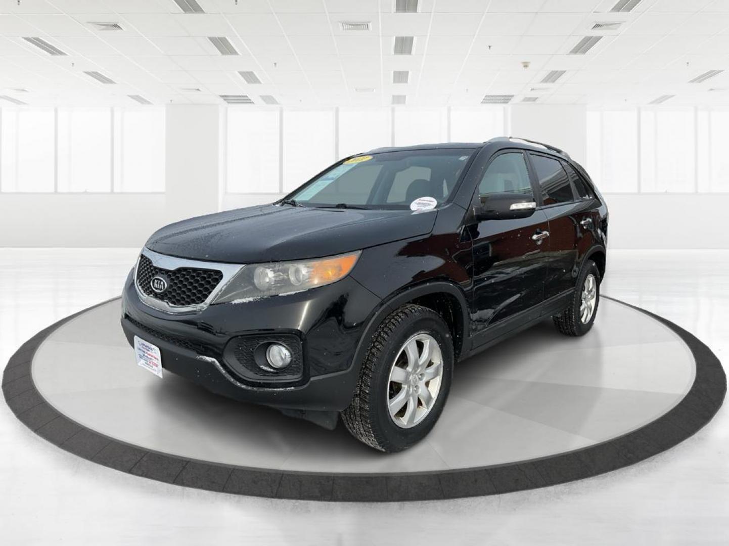 2011 Kia Sorento LX (5XYKT4A10BG) with an 2.4L I-4 DOHC engine, located at 1230 East Main St, Xenia, OH, 45385, (937) 908-9800, 39.688042, -83.910538 - Photo#7