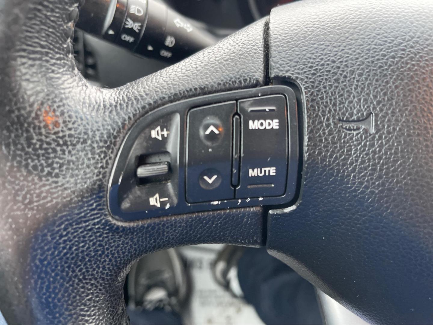 2011 Kia Sportage EX AWD (KNDPCCA29B7) with an 2.4L V6 DOHC 24V engine, 6-Speed Automatic transmission, located at 4508 South Dixie Dr, Moraine, OH, 45439, (937) 908-9800, 39.807072, -84.031563 - Photo#15