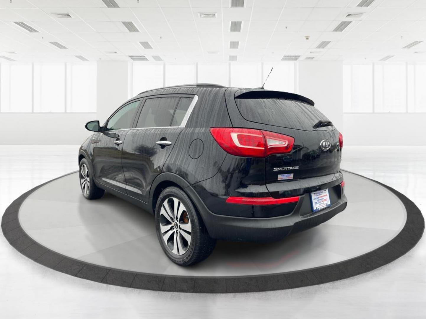 2011 Kia Sportage EX AWD (KNDPCCA29B7) with an 2.4L V6 DOHC 24V engine, 6-Speed Automatic transmission, located at 4508 South Dixie Dr, Moraine, OH, 45439, (937) 908-9800, 39.807072, -84.031563 - Photo#4