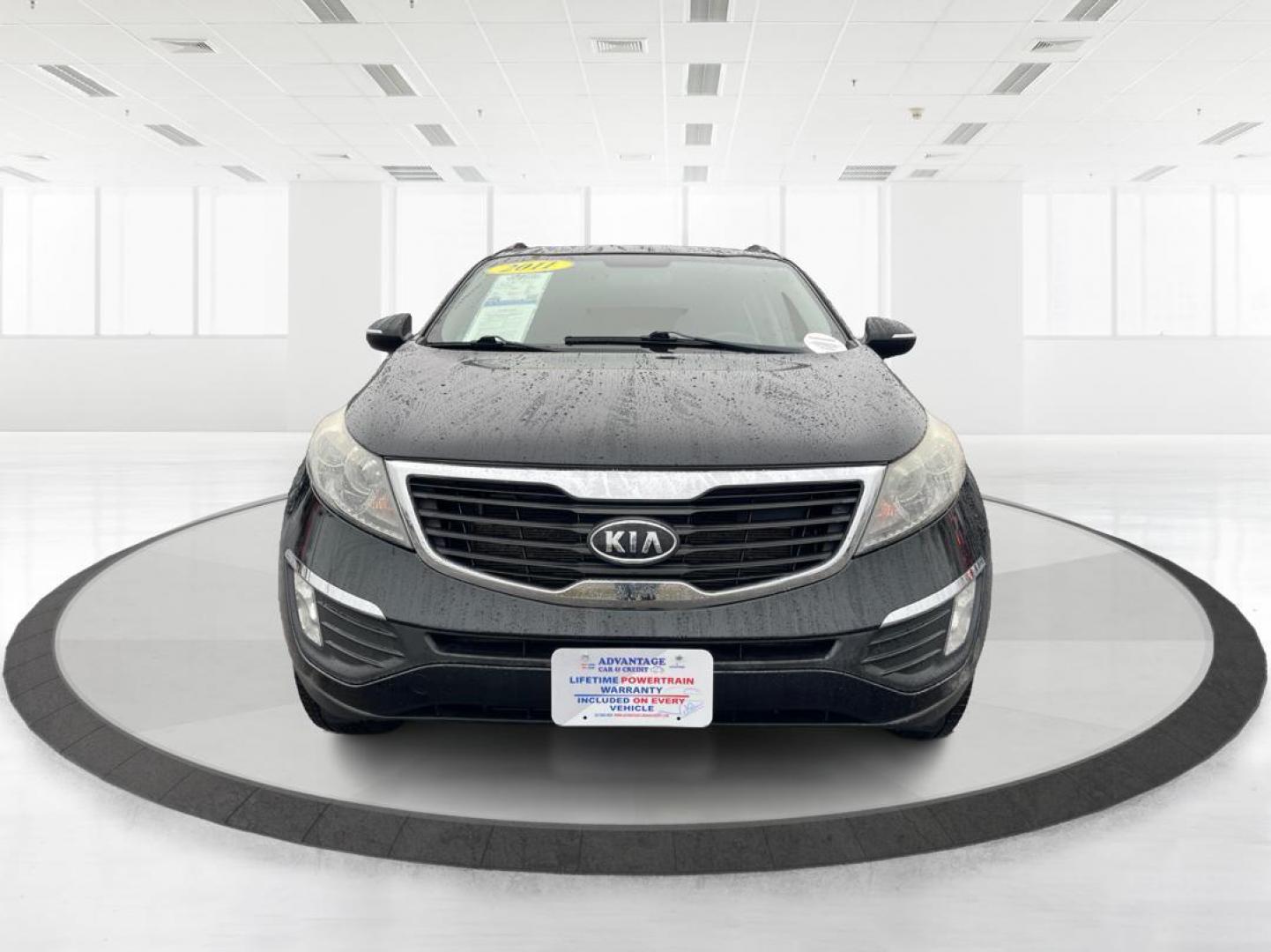 2011 Kia Sportage EX AWD (KNDPCCA29B7) with an 2.4L V6 DOHC 24V engine, 6-Speed Automatic transmission, located at 4508 South Dixie Dr, Moraine, OH, 45439, (937) 908-9800, 39.807072, -84.031563 - Photo#6