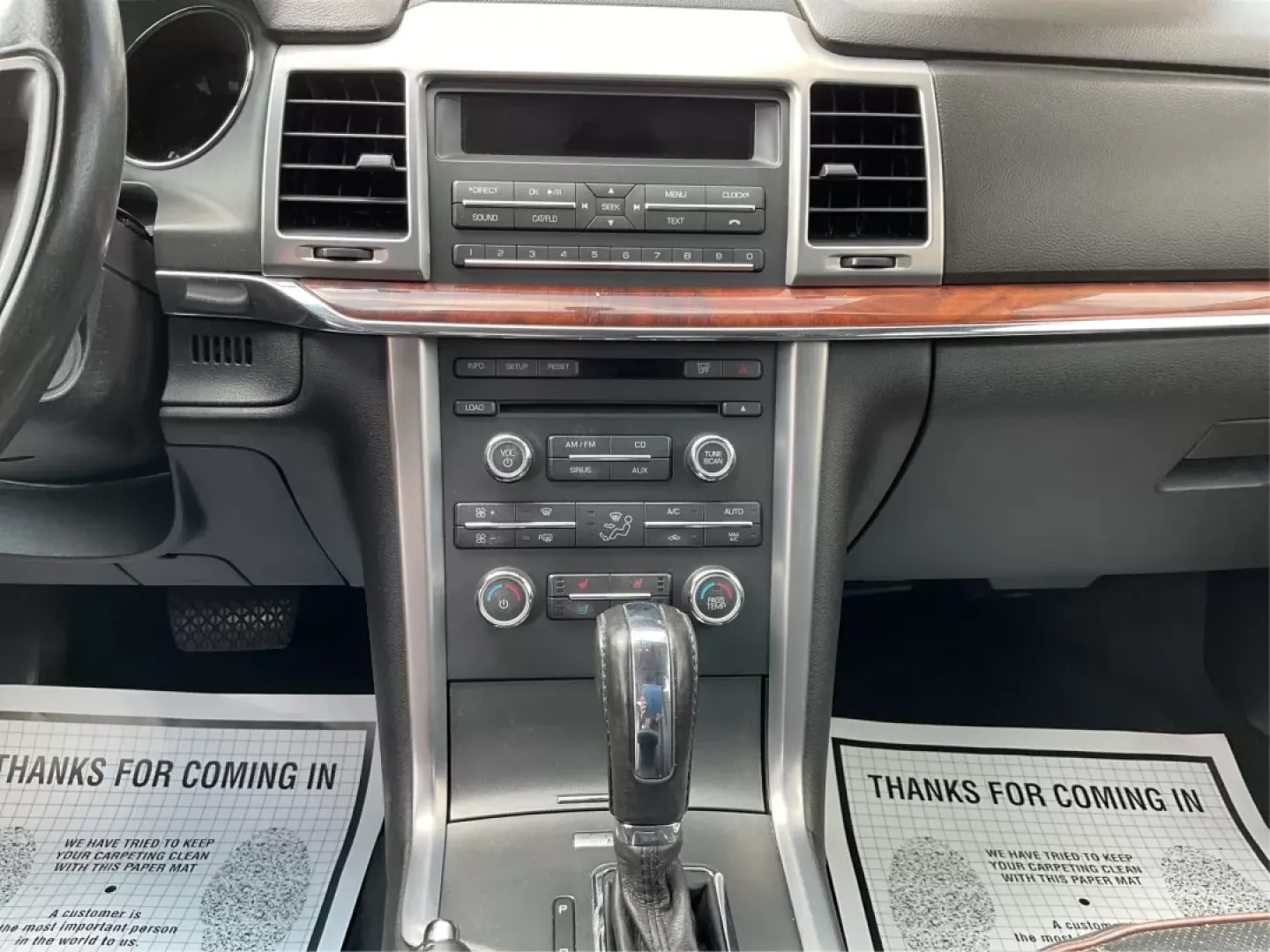 2016 Kia Sorento 2.4L LX (5XYPGDA34GG) with an 2.4L I-4 gasoline direct injection engine, located at 401 Woodman Dr, Riverside, OH, 45431, (937) 908-9800, 39.761024, -84.120956 - Photo#13