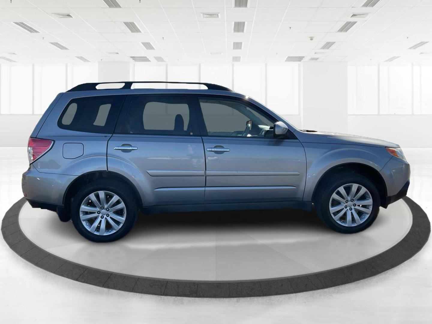 2011 Subaru Forester 2.5X Limited (JF2SHAFC9BH) with an 2.5L H-4 DOHC engine, located at 1230 East Main St, Xenia, OH, 45385, (937) 908-9800, 39.688042, -83.910538 - Photo#1