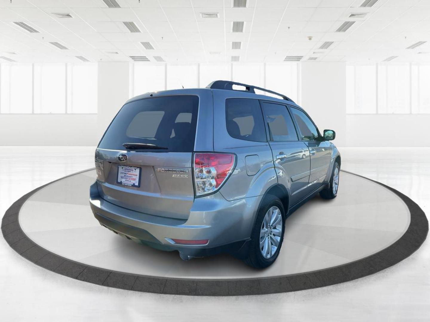 2011 Subaru Forester 2.5X Limited (JF2SHAFC9BH) with an 2.5L H-4 DOHC engine, located at 1230 East Main St, Xenia, OH, 45385, (937) 908-9800, 39.688042, -83.910538 - Photo#2