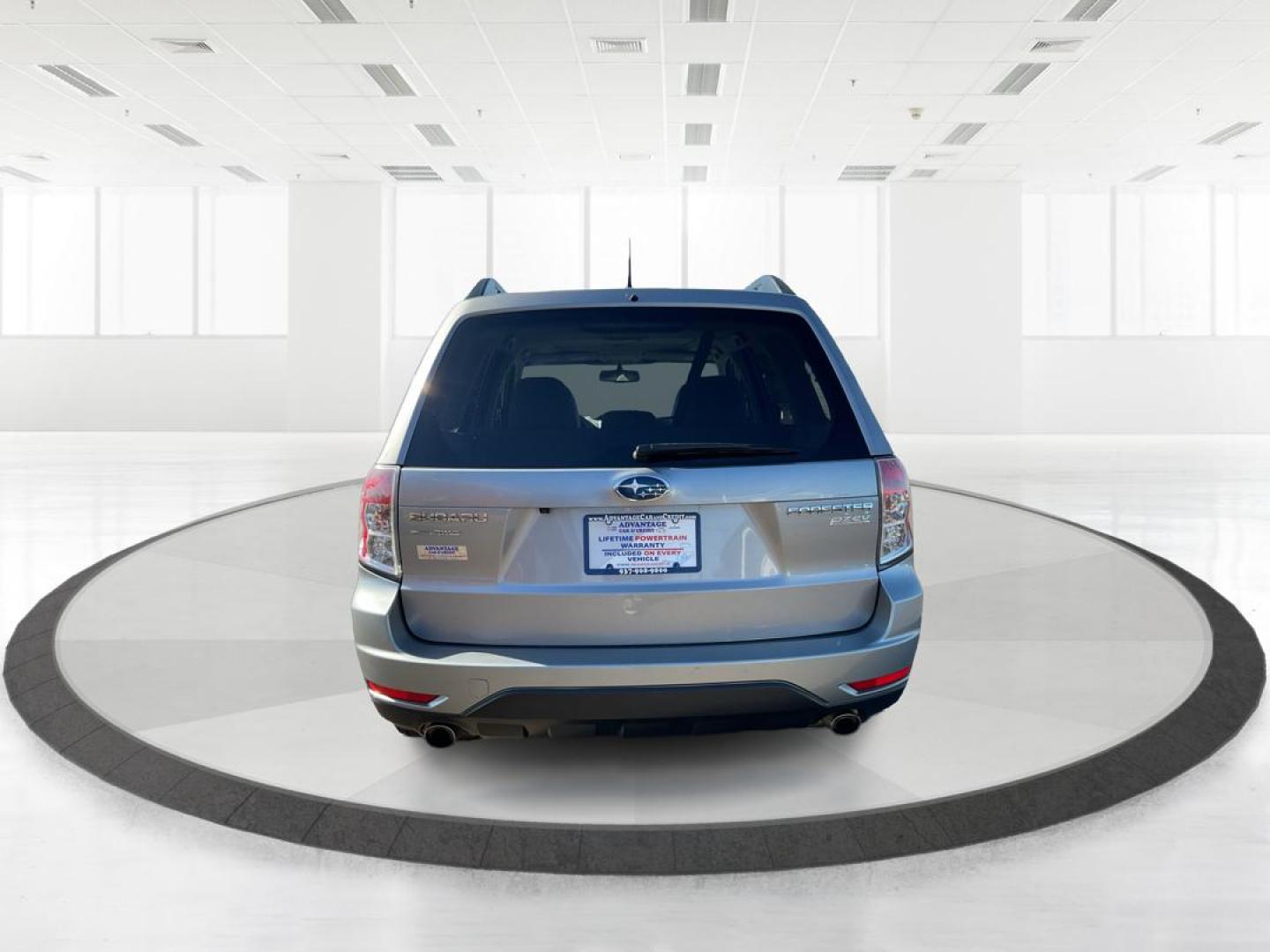 2011 Subaru Forester 2.5X Limited (JF2SHAFC9BH) with an 2.5L H-4 DOHC engine, located at 1230 East Main St, Xenia, OH, 45385, (937) 908-9800, 39.688042, -83.910538 - Photo#3