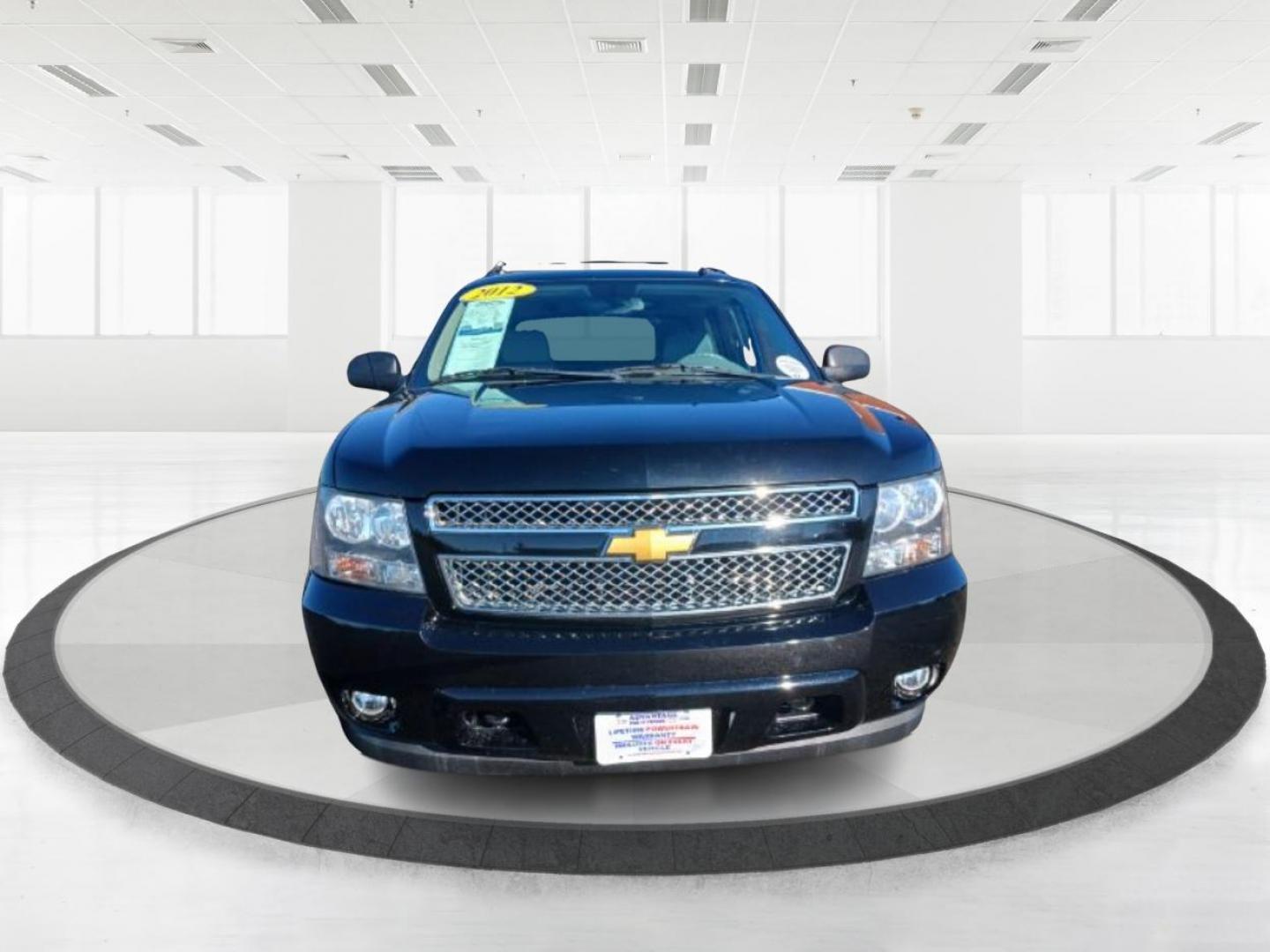 2012 Chevrolet Avalanche LT 4WD (3GNTKFE72CG) with an 5.3L V8 OHV 16V FFV engine, 4-Speed Automatic transmission, located at 1230 East Main St, Xenia, OH, 45385, (937) 908-9800, 39.688042, -83.910538 - Photo#4