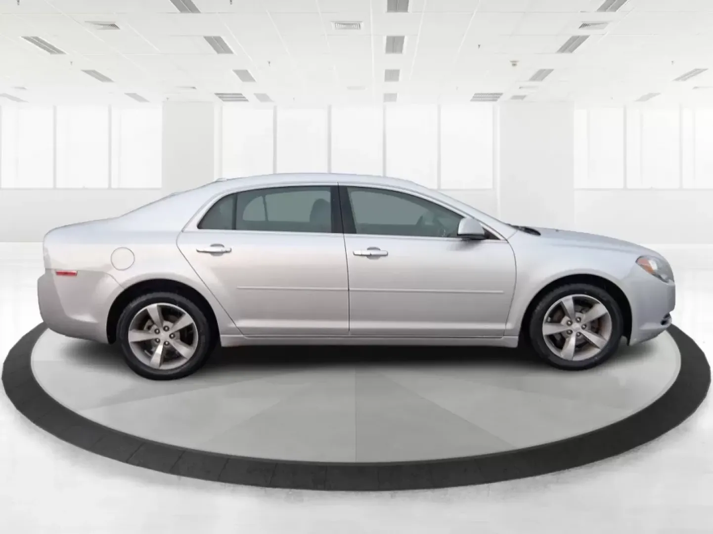 2012 Chevrolet Malibu 2LT (1G1ZD5E06CF) with an Ecotec 2.4L I-4 DOHC engine, located at 1099 N County Rd 25A , Troy, OH, 45373, (937) 908-9800, 40.057041, -84.215462 - Experience the ultimate blend of comfort, style, and reliability with the 2012 Chevrolet Malibu 2LT, a sedan that perfectly suits your everyday lifestyle and weekend adventures. Whether you're commuting to work, shuttling the kids to practice, or planning a road trip to the scenic Miami River, this - Photo#1